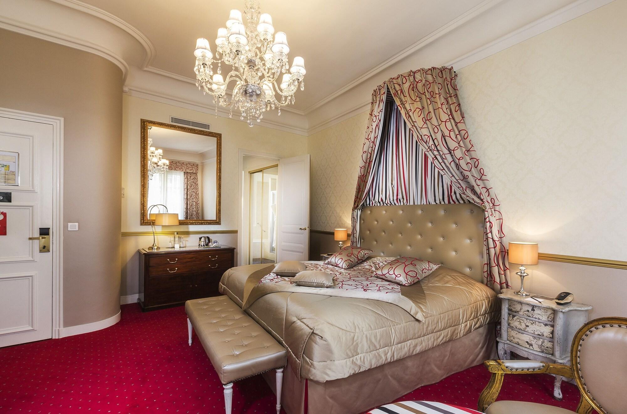 Hotel Claridge Paris Luaran gambar